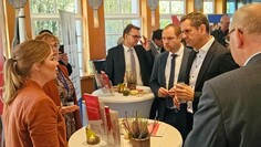 Ministerpräsident Lies im Gespräch beim VDK