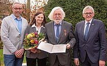 Überreichung des Bundesverdienstkreuzes an Georg Murra-Regner