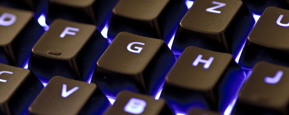 Ausschnitt einer beleuchteten Tastatur